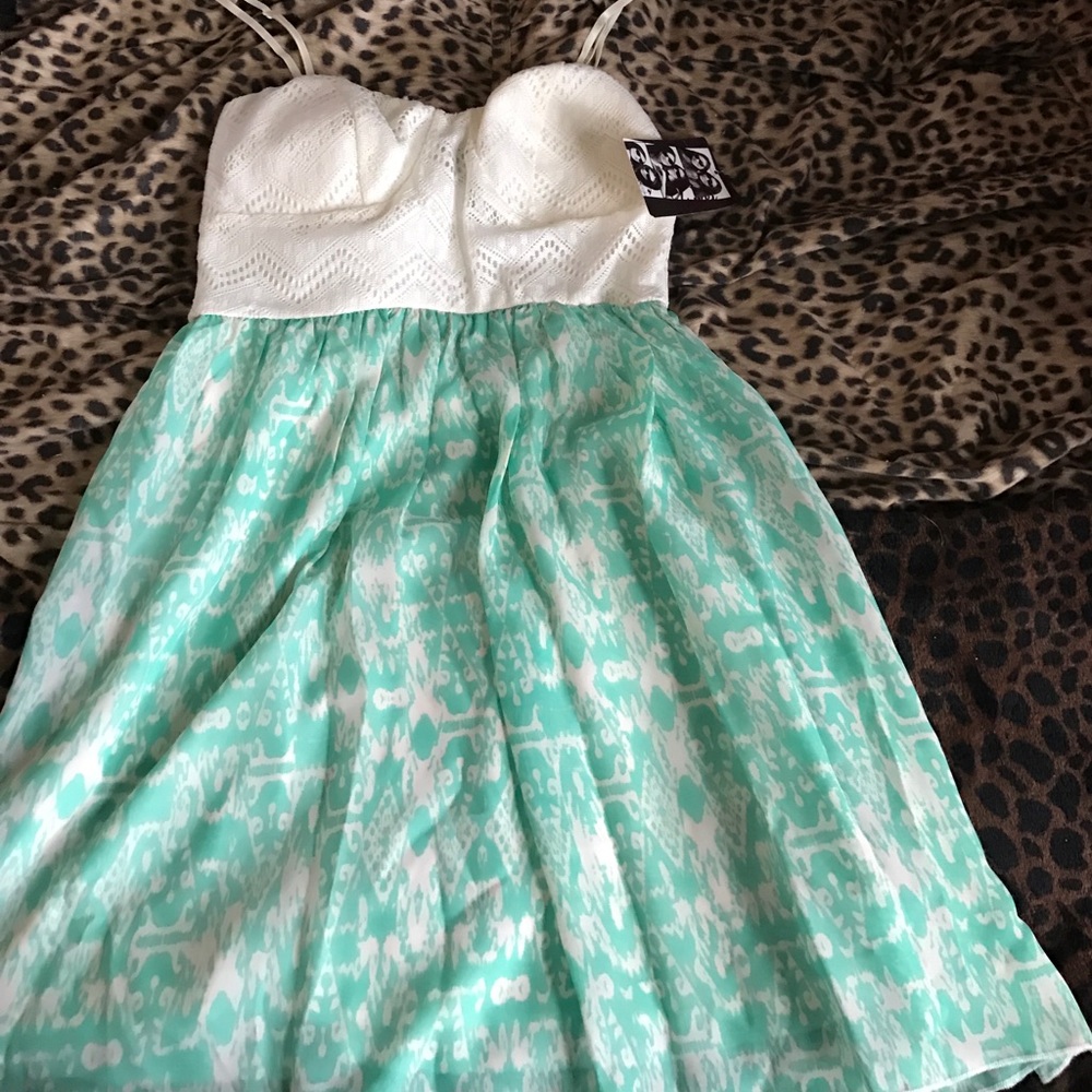 Trixxi- dress