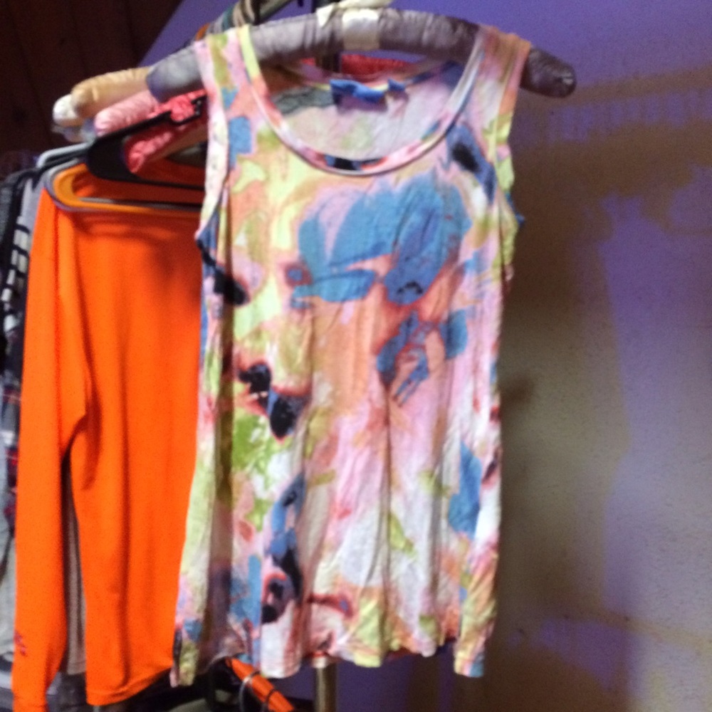 Simply Vera by Vera wang top