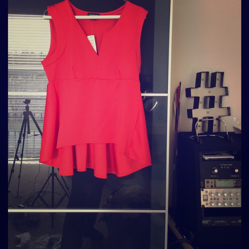 Red large Bebe top NWT