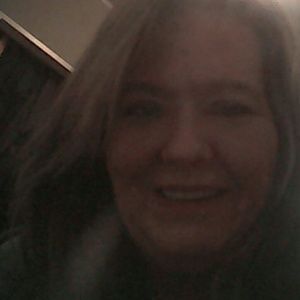 Meet your Posher, Leeann