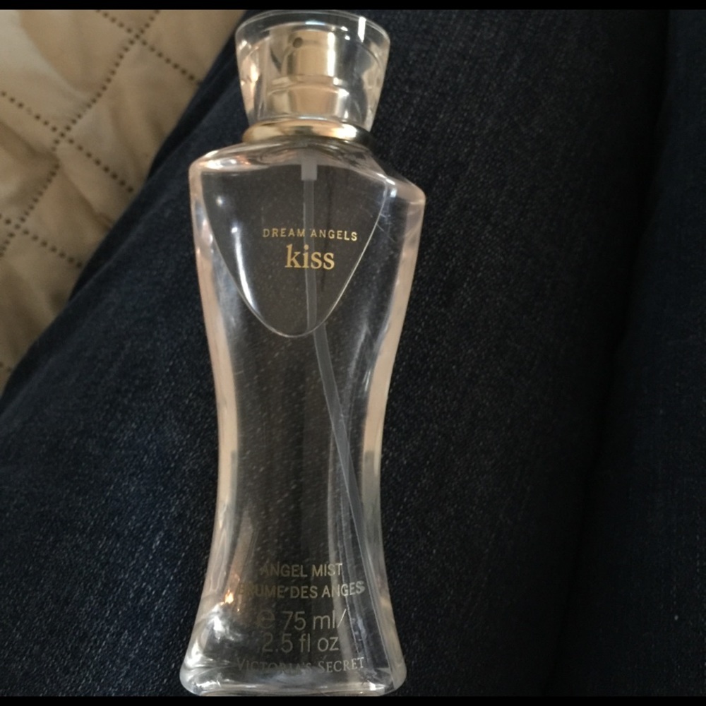 Victoria's Secret kiss parfum spray