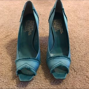 pedro garcía Kelly Aqua Satin Pumps