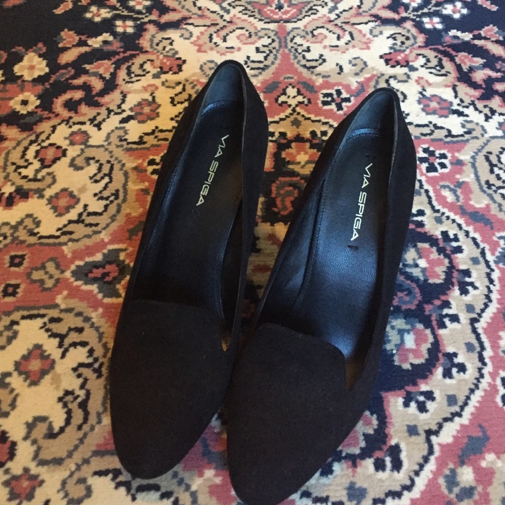 Black heel