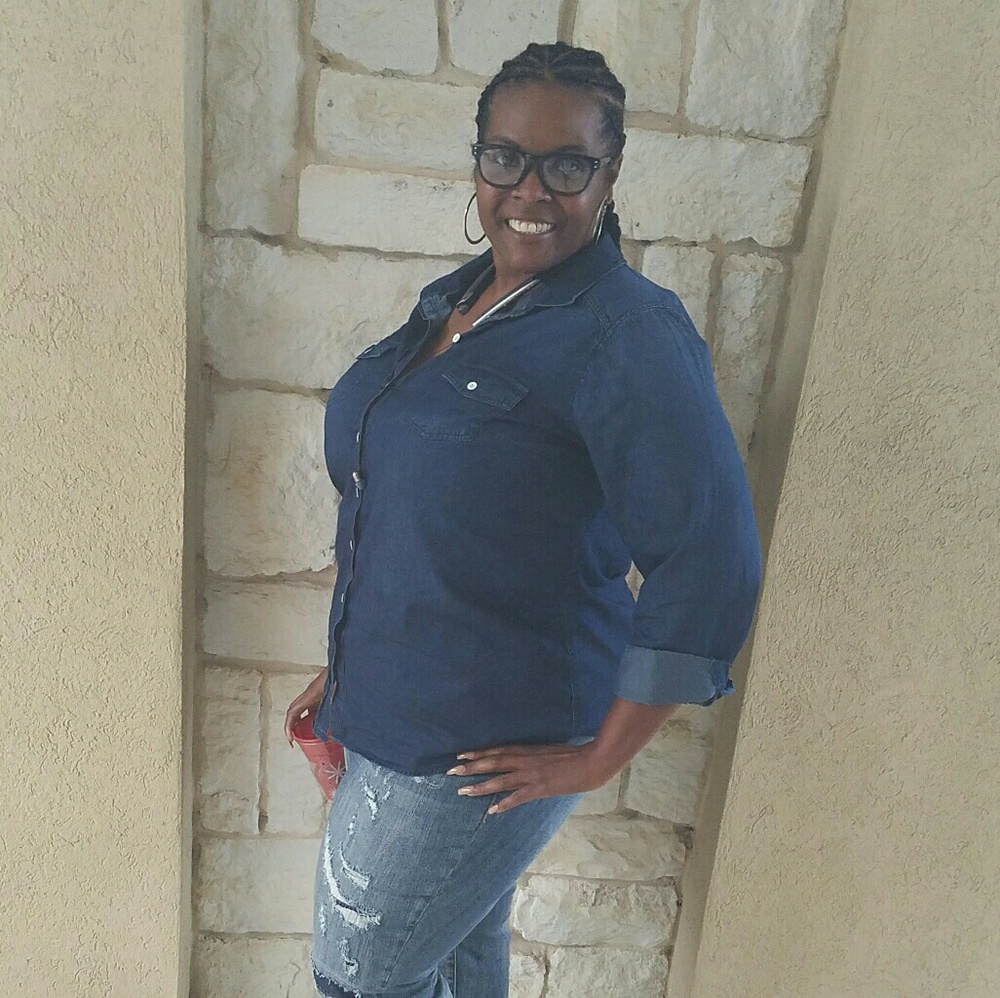 Meet your Posher, Keisha