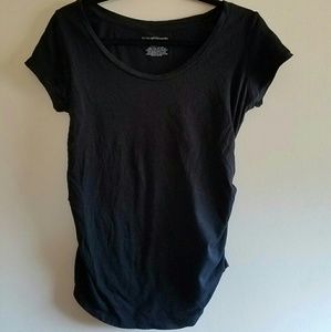 Liz Lange maternity tee.