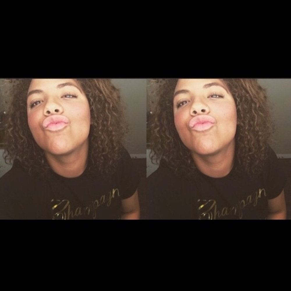 Meet your Posher, Zahra