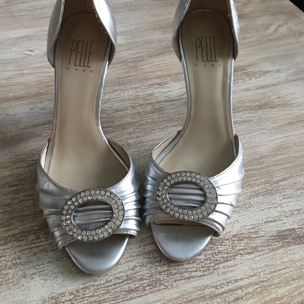 Pelle moda prep toe silver heel