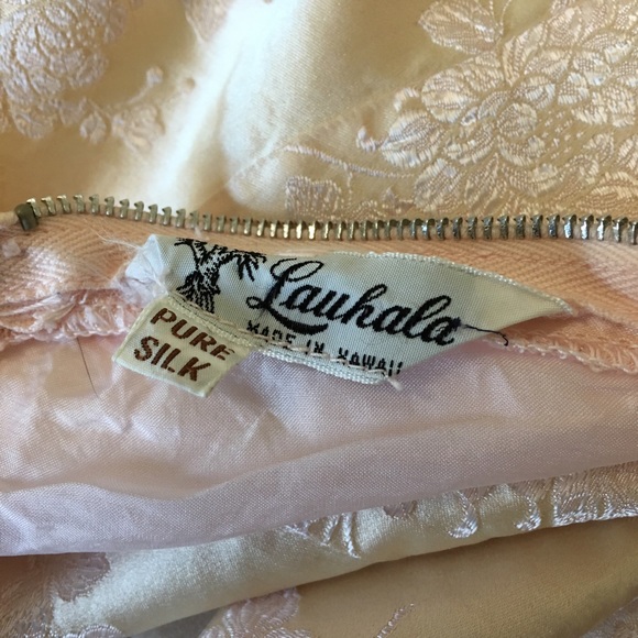 •SOLD• Vintage 1960s Lauhala Silk Dress - Picture 5 of 8