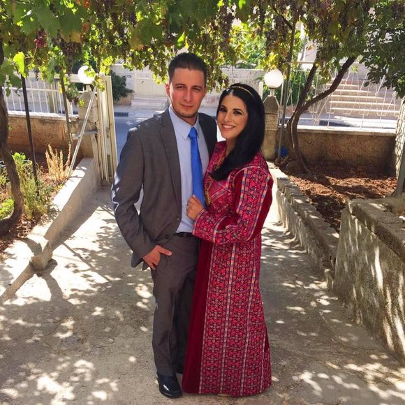 Meet your Posher, Karemih - Picture 1 of 1