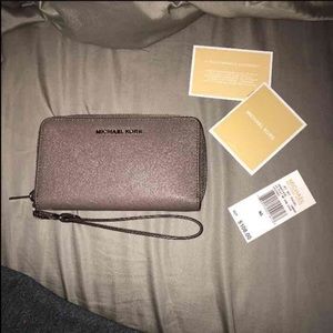 Michael kors wristlet/ wallet