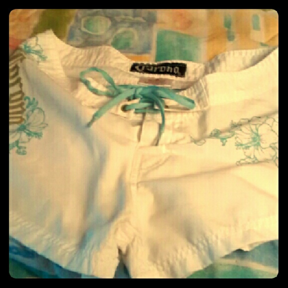 Corona shorts