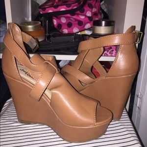 Brown wedges