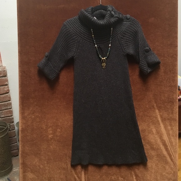 Beautiful sweater dress - Picture 1 of 4