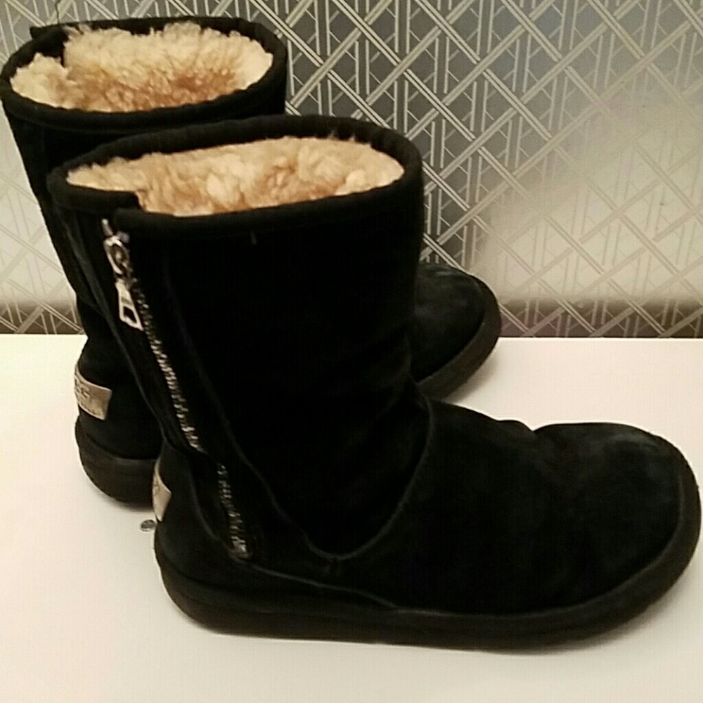 UGG BOOTS women's 6