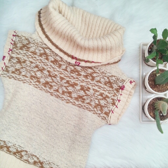 Free People Sweaters - Final! Free People Wool Short Sleeve Sweater Xs