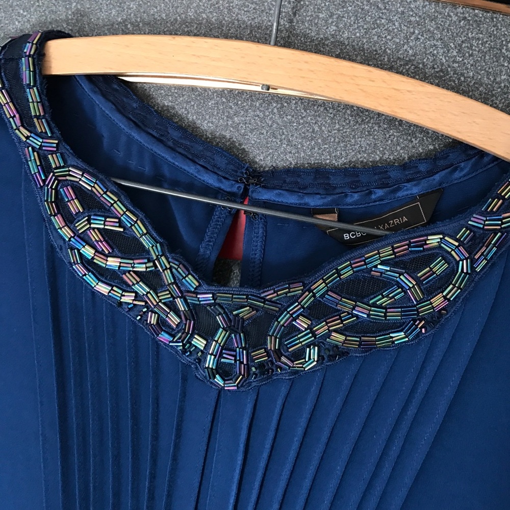 BCBG statement top! - Picture 2 of 4