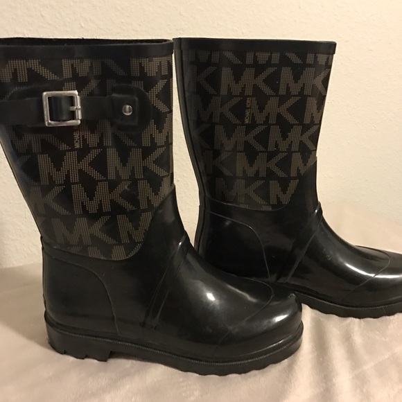 Michael Kors Rain Boots - Picture 4 of 4