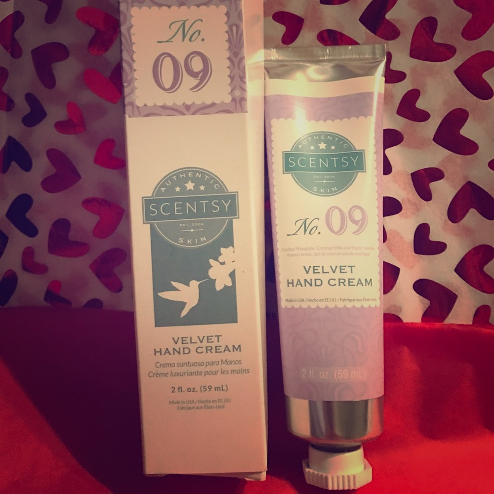 Scentsy Luxury Handcream!Nice light tropical scent
