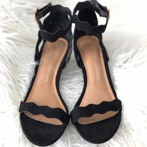 Chinese Laundry Black Sandals