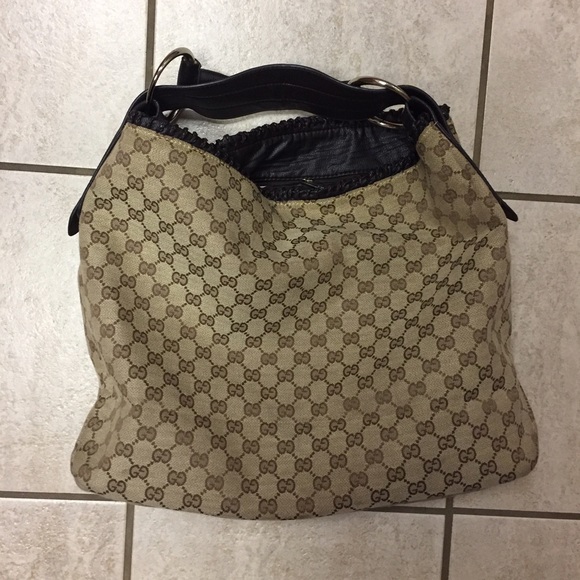 Gucci Handbags - Gucci bag