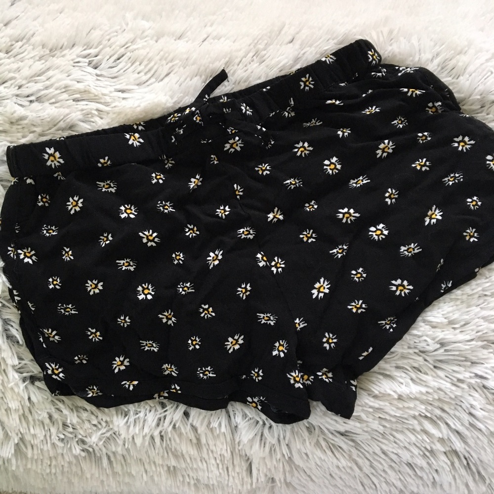 daisy shorts