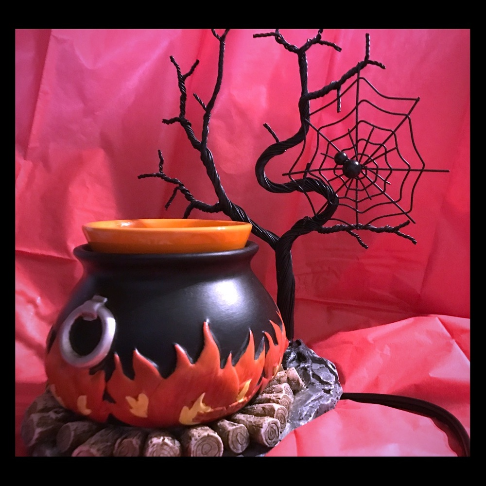 Halloween Scentsy - Sept 2016 burner of the month!