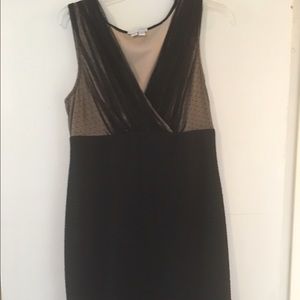 Black sleeveless dress