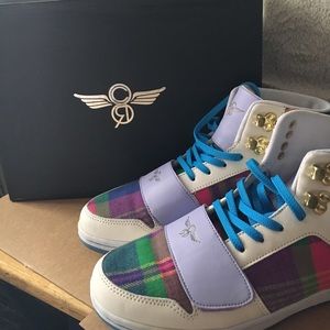 Women's sneakers