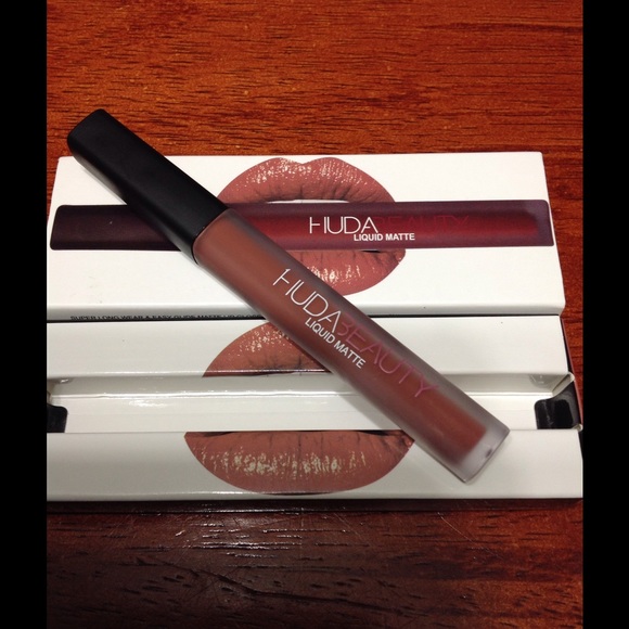Other - Huda Beauty (Bombshell) Liquid Matte Lipstick