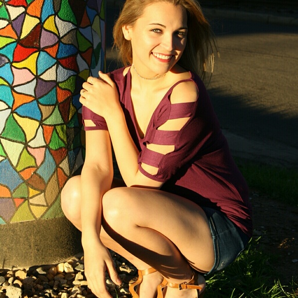 Dreamy Purple Cutout Sleeves - Picture 3 of 4