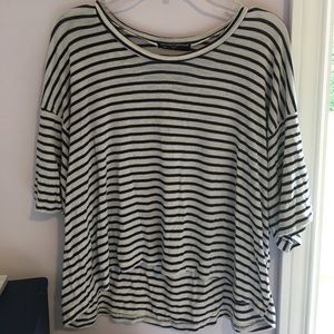 Black and white striped flowed-like type