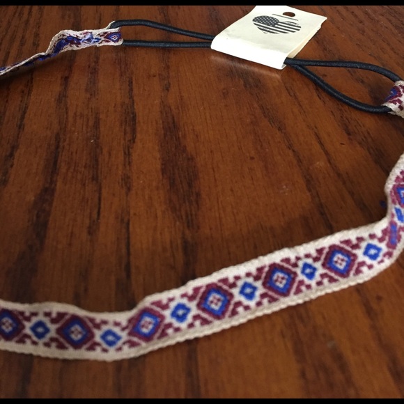 Brandy Melville Accessories - Brandy Melville Boho Tribal thin headband