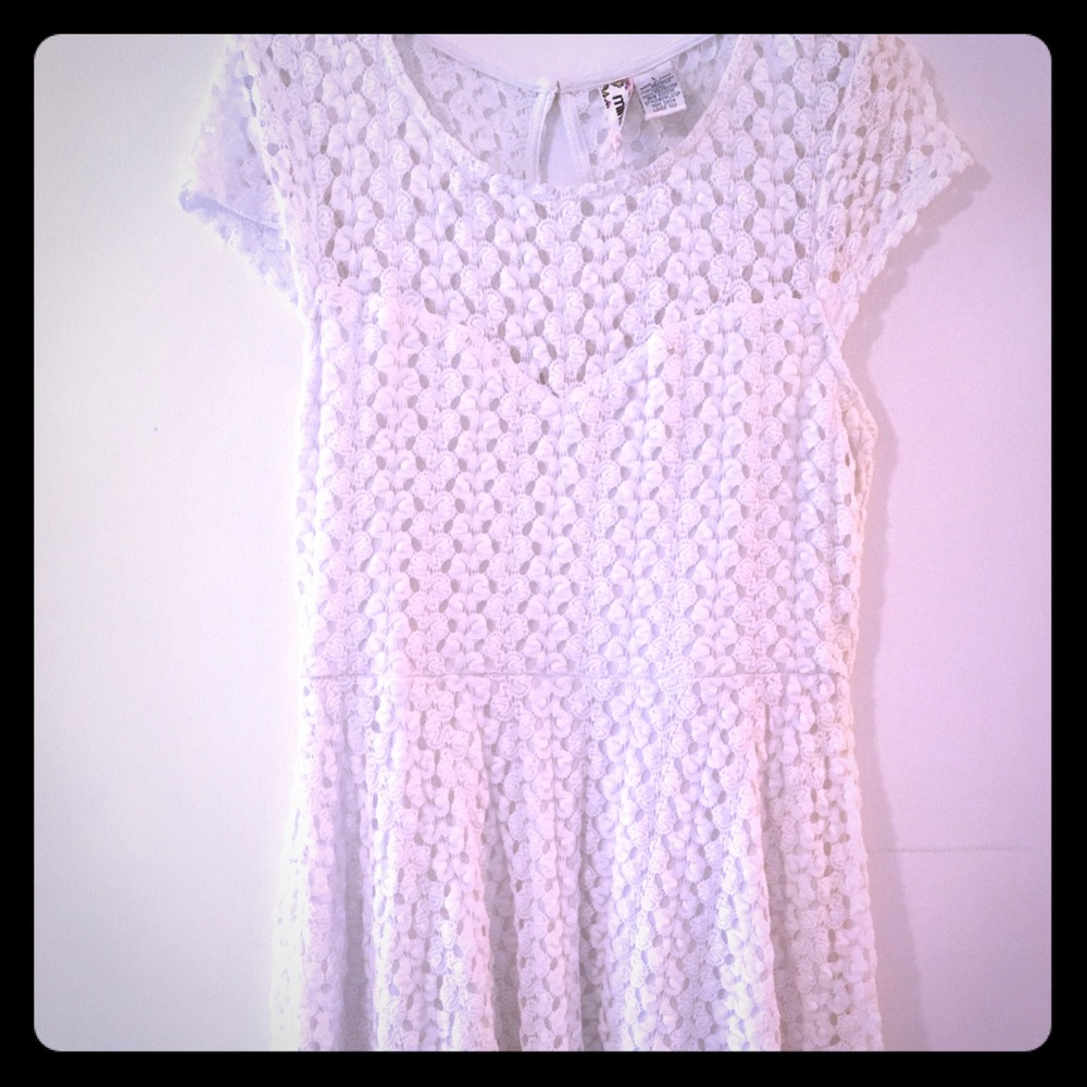 White crochet look dress