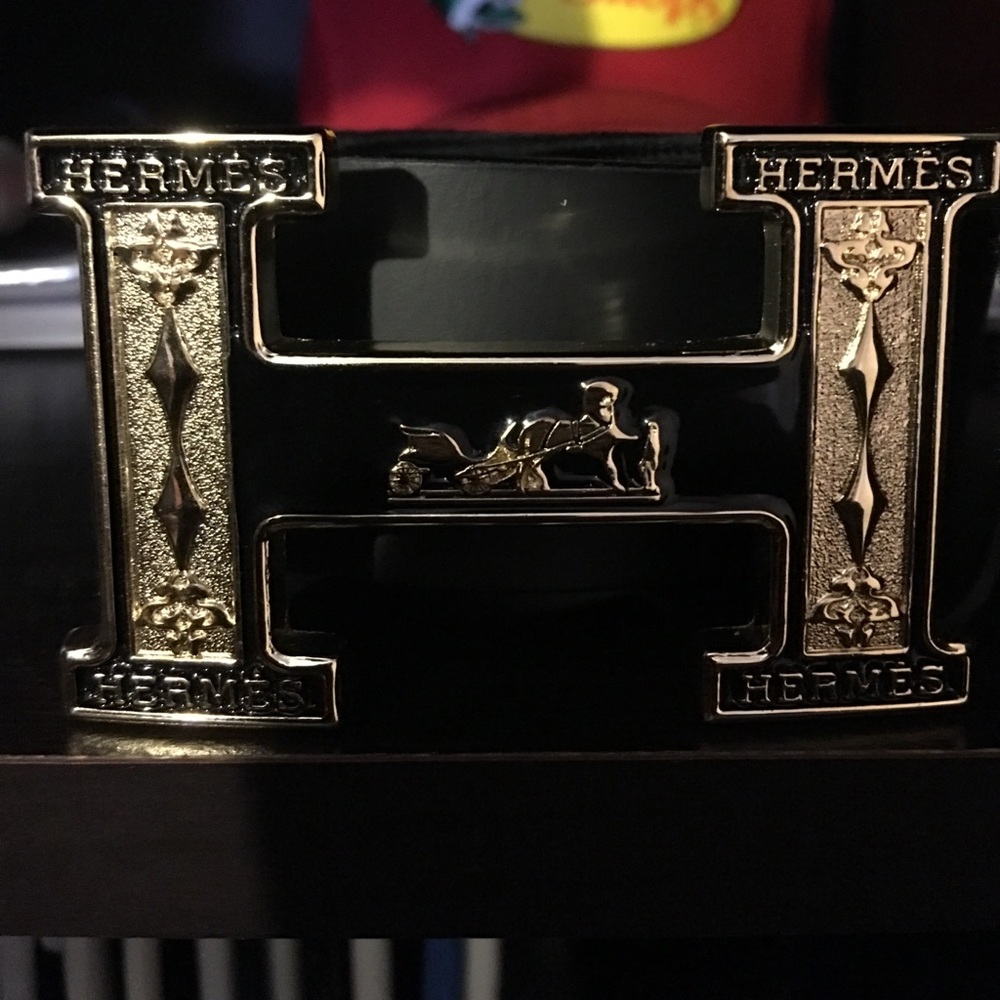 Hermes Belt  NEED THE MONEY ASAP price dropped