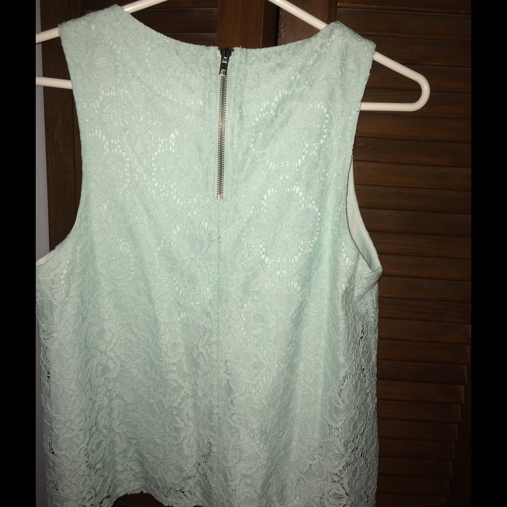 Lace Crop Top - Picture 3 of 4