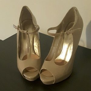 Baker's open toe pumps