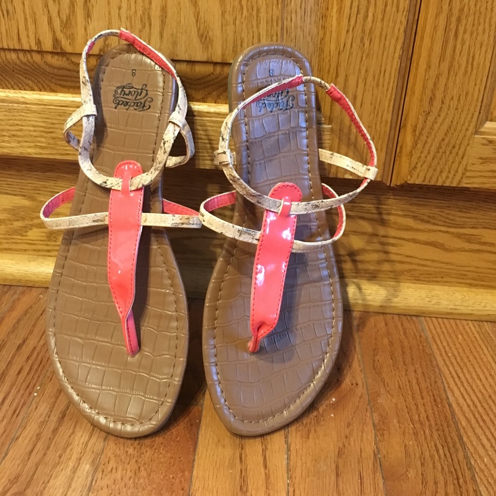 Cute sandals sz8