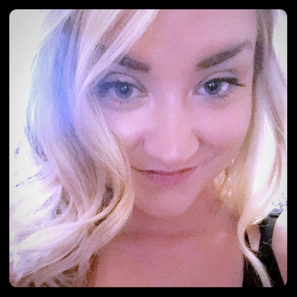 Meet your Posher, Lindsey - Picture 1 of 1