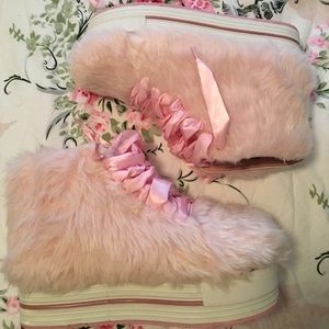 YRU Elevation Fur - PINK