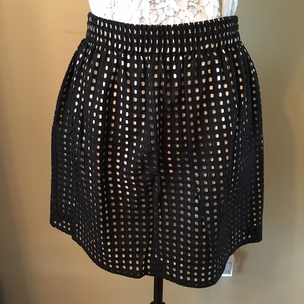 NEW Women's skirt