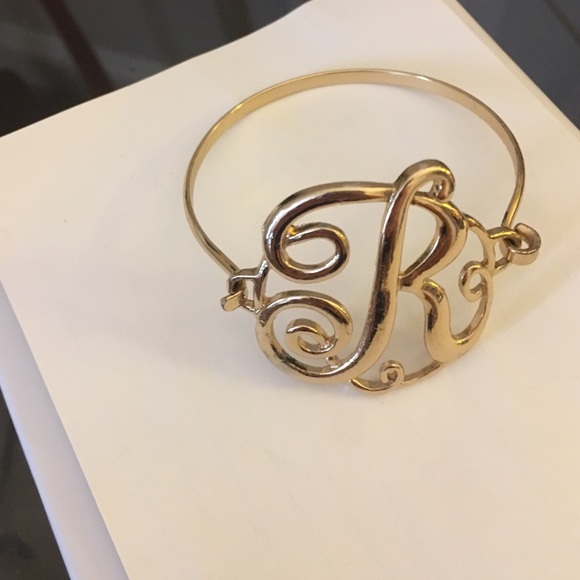 "R" initial bracelet - Picture 1 of 1
