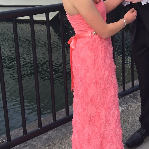 PROM DRESS - Picture 2 of 2