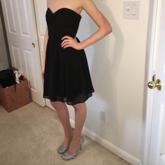 Classy black strapless dress - Picture 2 of 5