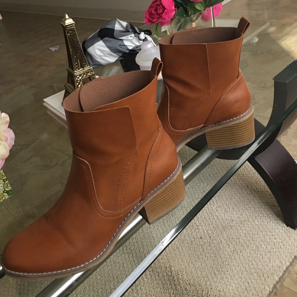 Ankle boots! 📢