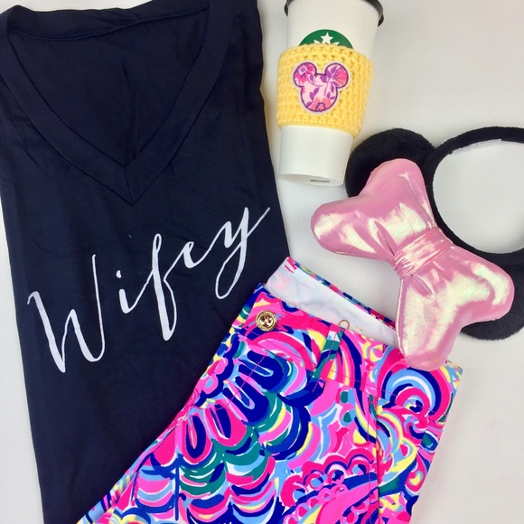 Wifey Graphic T-Shirt - Picture 2 of 5