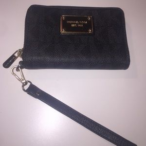 Michael Kors wristlet wallet