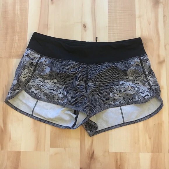lululemon athletica Pants - Lululemon speed shorts, size 6