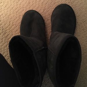Black Uggs