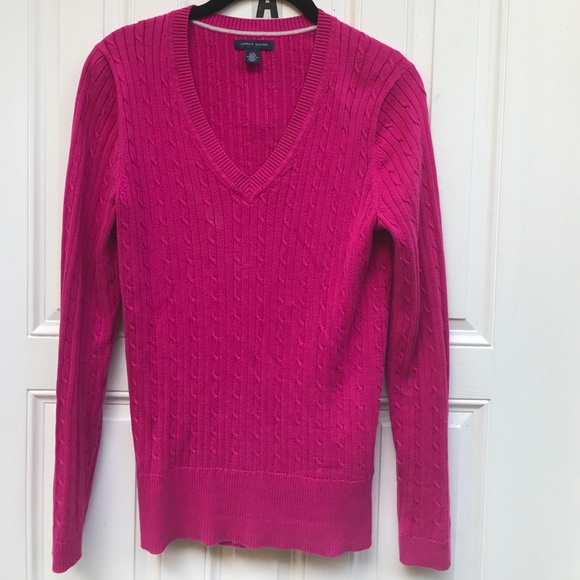 Tommy Hilfiger Sweaters - V-neck cableknit Tommy Hilfiger sweater
