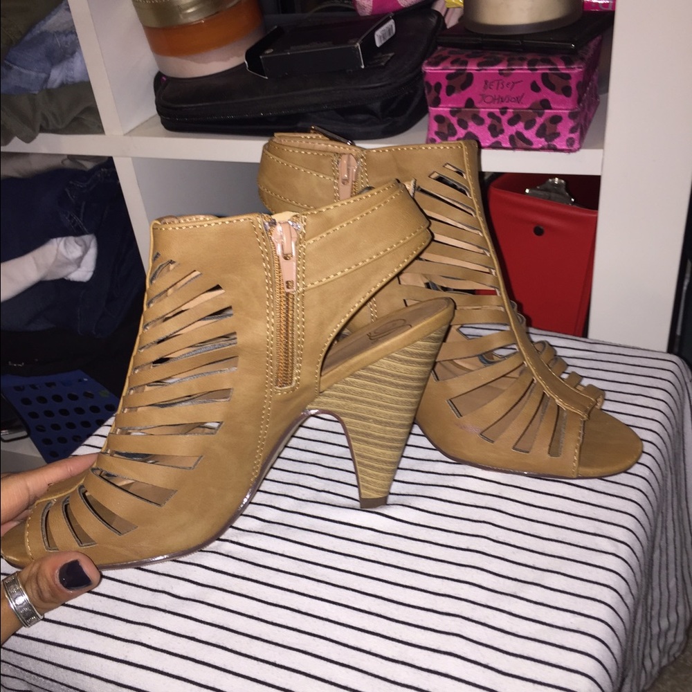 Brown wedge heels